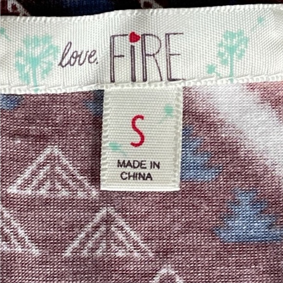 Love, Fire size small short sleeve maroon blue white thin chevron mini dress EUC - Picture 10 of 16